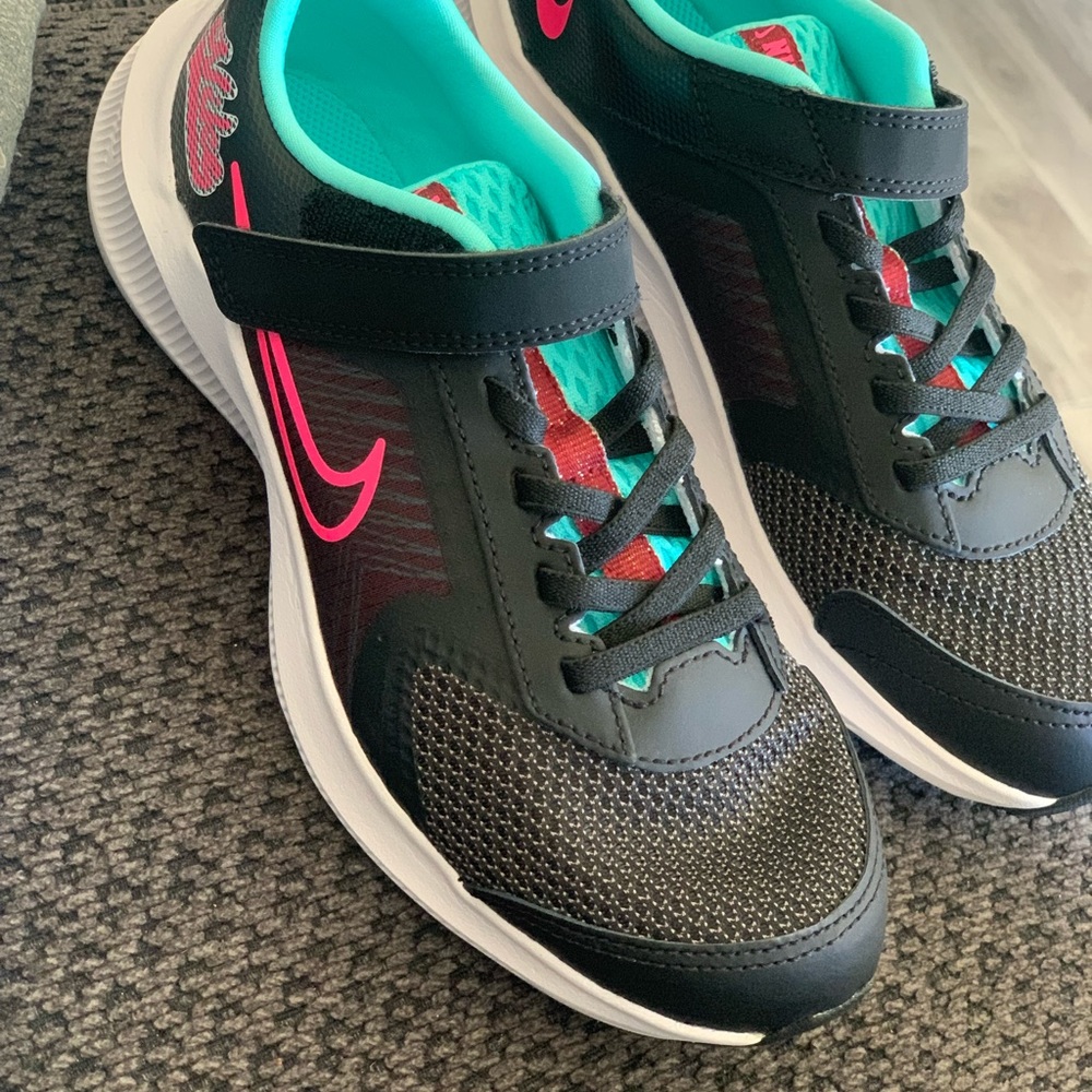 Girls nike